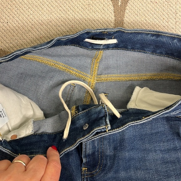 Express 90’s slim high rise FlexX stretch raw hem jeans, large short: 12/14/16 - Picture 13 of 17